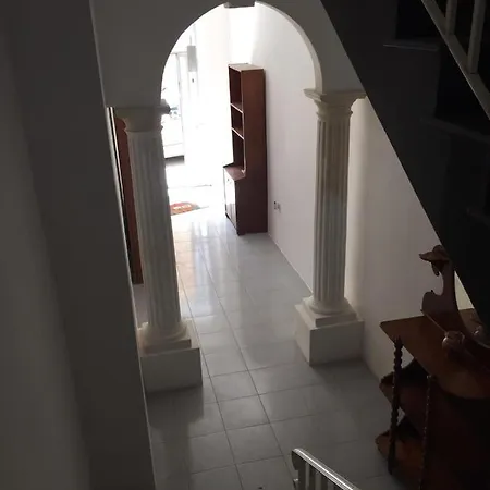 بيت ضيافة St Paul Butts Inns خليج سانت بول