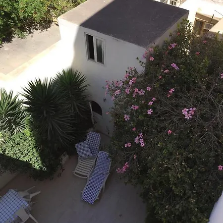بيت ضيافة St Paul Butts Inns *