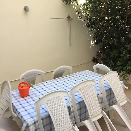 St Paul Butts Inns بيت ضيافة *